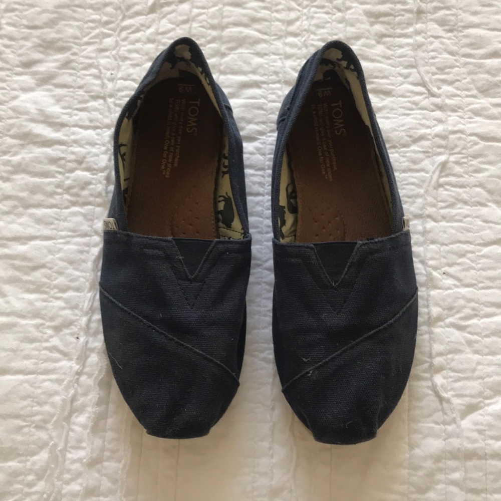 Toms